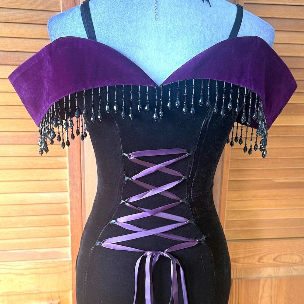 Devil Fashion Gothic Victorian 'Vampire Masquerade' Purple Black Velvet Gown - Picture 11 of 15